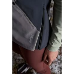 Maloja AlpendohleM. Jas Met Capuchon Dames - Squirrel 8451 -Maloja maloja alpendohlem 1086078